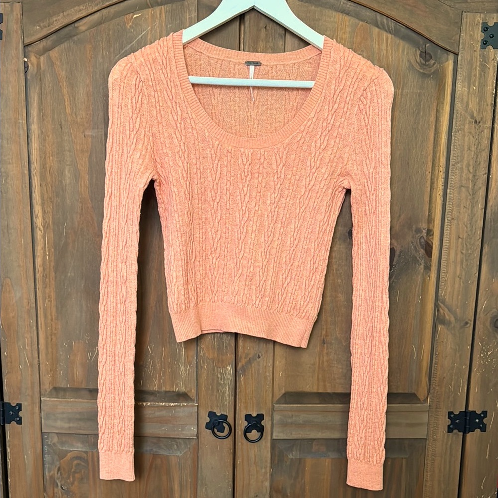 Free People top - sz S - NWOT